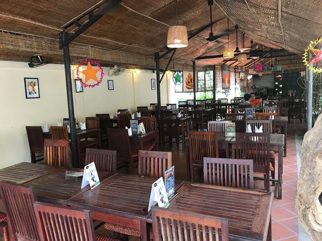 AnnAdyA Restaurant & Bar